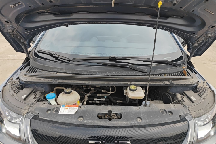 比亚迪 海豚 2024款 荣耀版 420km 时尚版机舱底盘24