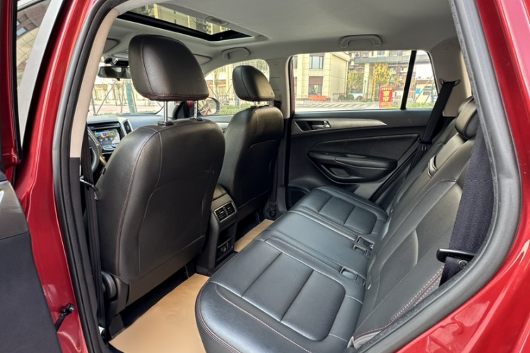 长安CS75 2015款 1.8T 自动四驱精英型 国V中控内饰7001