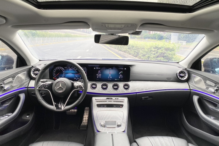 奔驰CLS 2023款 CLS 260中控内饰7005