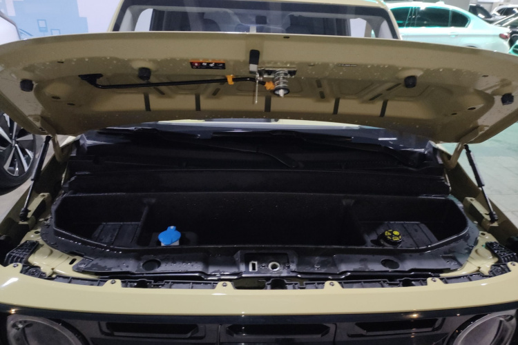 吉利银河 2024款 200km 熊猫骑士机舱底盘24