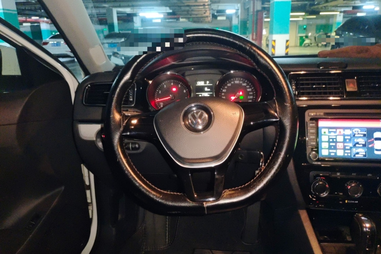 大众 速腾 2015款 1.6L 自动舒适型中控内饰13