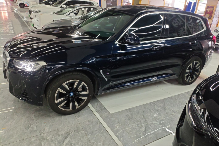 宝马iX3 2022款 改款 领先型车身外观6003