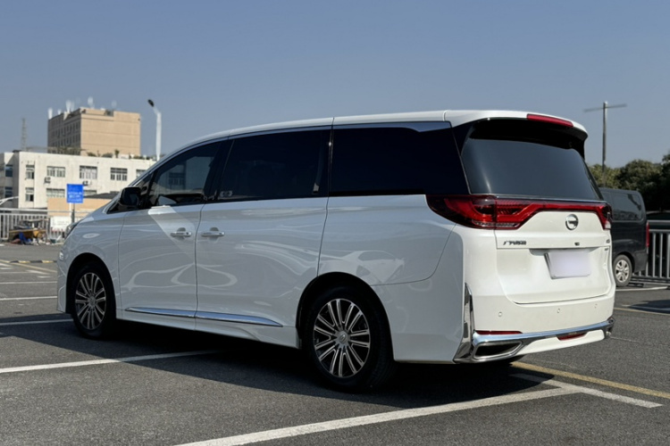 广汽传祺 传祺M8 2021款 领秀系列 390T 尊贵版车身外观6001