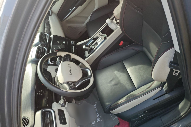 领克02 2021款 1.5TD DCT两驱耀 冠军版局部细节19