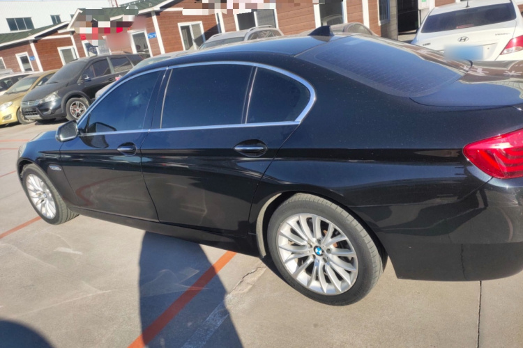 宝马5系 2014款 525Li 豪华设计套装车身外观4