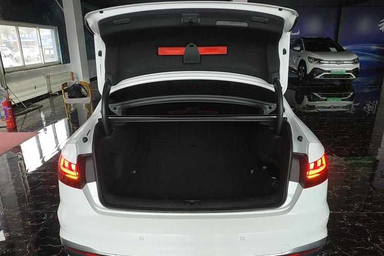 奥迪A4L 2022款 40 TFSI 时尚动感型局部细节23