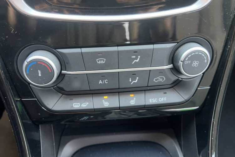 江铃 驭胜S330 2016款 1.5L GTDi 自动两驱尊贵版局部细节9001