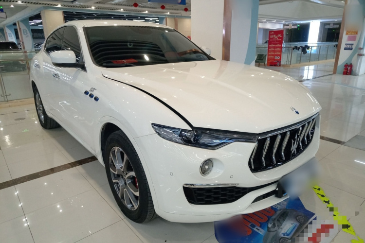 玛莎拉蒂 Levante 2022款 2.0T GT锋芒版车身外观3