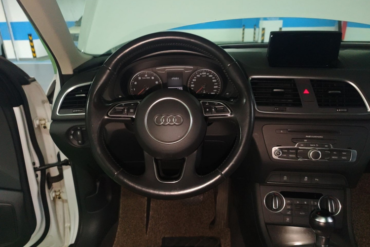 奥迪Q3 2016款 30 TFSI 时尚型中控内饰13