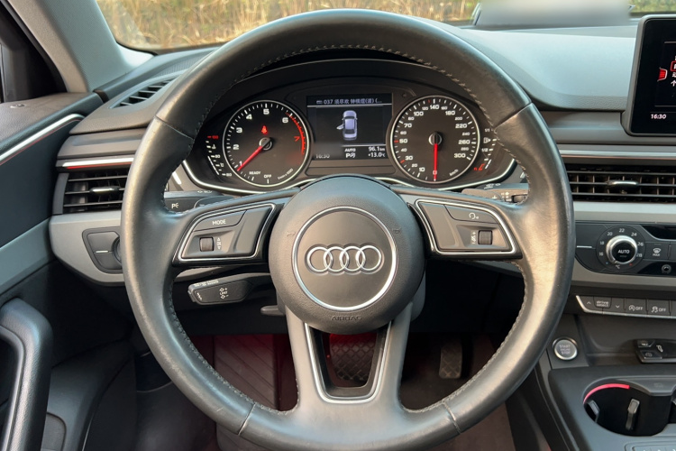 奥迪A4L 2017款 Plus 40 TFSI 进取型局部细节13