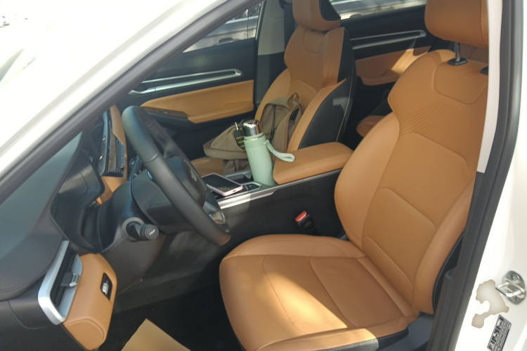 吉利汽车 帝豪 2025款 第4代 1.5L CVT旗舰型中控内饰19