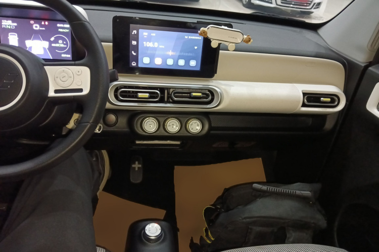 五菱汽车 宏光MINIEV 2024款 第三代 215km 进阶版中控内饰12