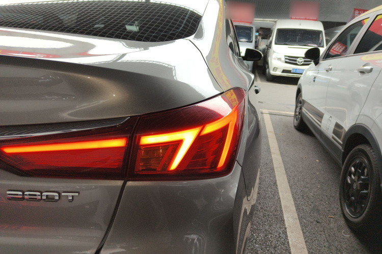 长安 逸动 2020款 PLUS 蓝鲸NE 1.4T GDI DCT尊贵型车身外观6006