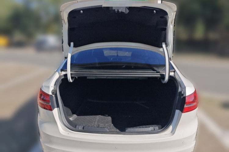 福特 福睿斯 2017款 幸福版 1.5L 自动时尚型中控内饰23