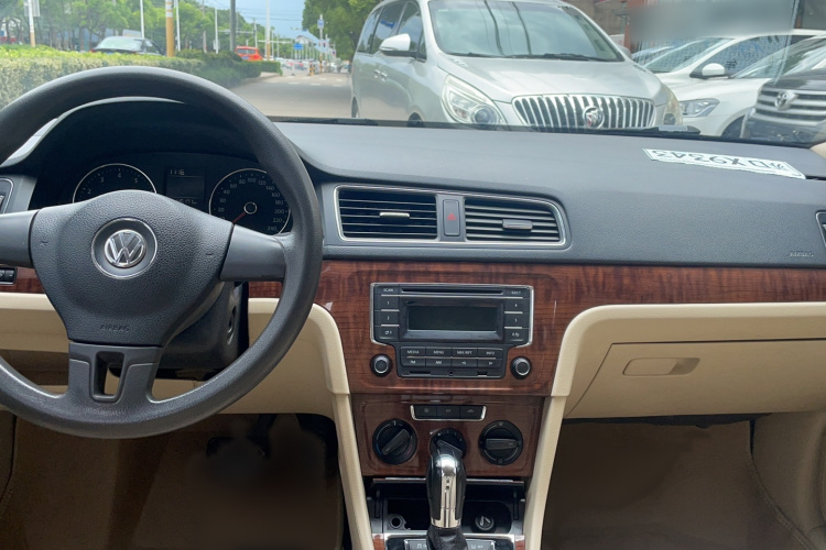 大众 朗逸 2013款 改款经典 1.6L 自动舒适版中控内饰7003