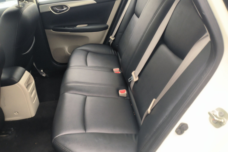 日产 轩逸 2019款 1.6XE CVT舒适版 国V中控内饰21