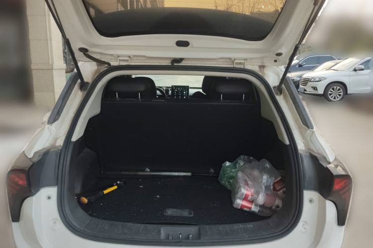 哪吒汽车 哪吒V 2021款 长续航娱乐版升级型局部细节23