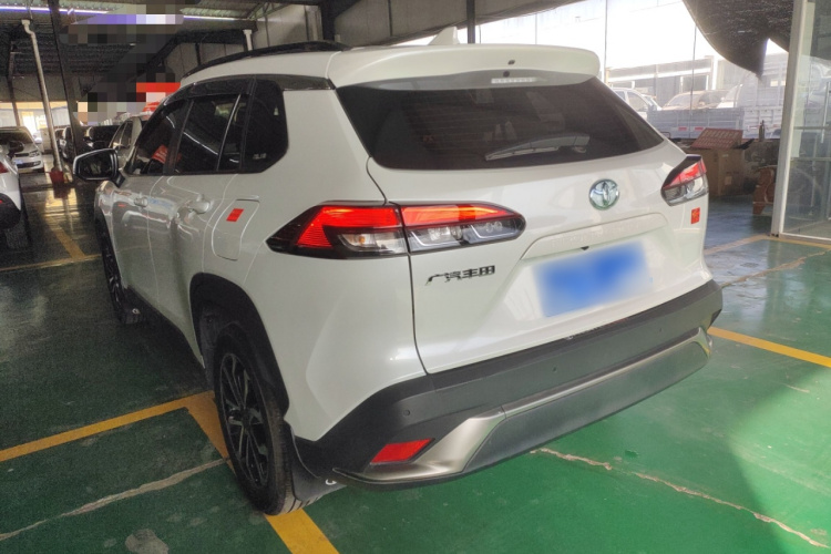 丰田 锋兰达 2022款 2.0L CVT豪华版车身外观4