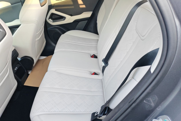 比亚迪 元UP 2024款 301KM 领先型中控内饰7004