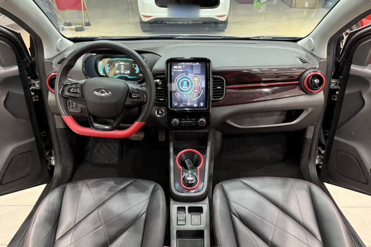 奇瑞 小蚂蚁 2022款 甜粉款 半糖版 磷酸铁锂 29.2kWh 30kW 301km中控内饰7001