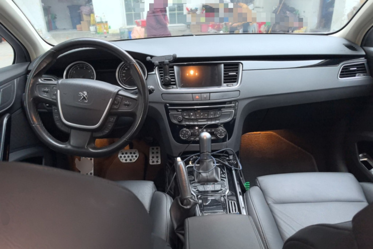 标致508 2013款 2.3L 两周年纪念 自动智享版中控内饰12