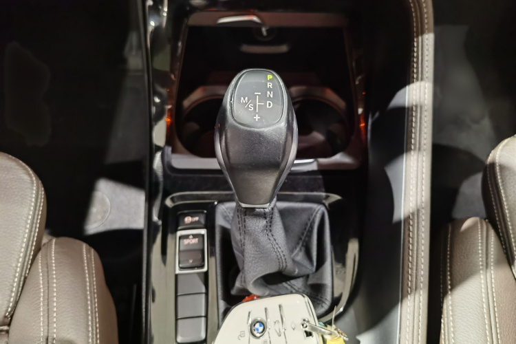 宝马X1 2018款 sDrive18Li 尊享型中控内饰7006