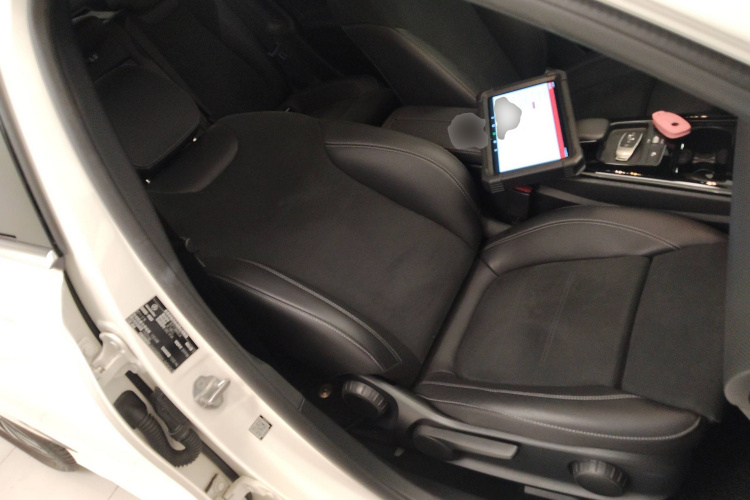 奔驰A级 2019款 A 180 L 运动轿车局部细节41