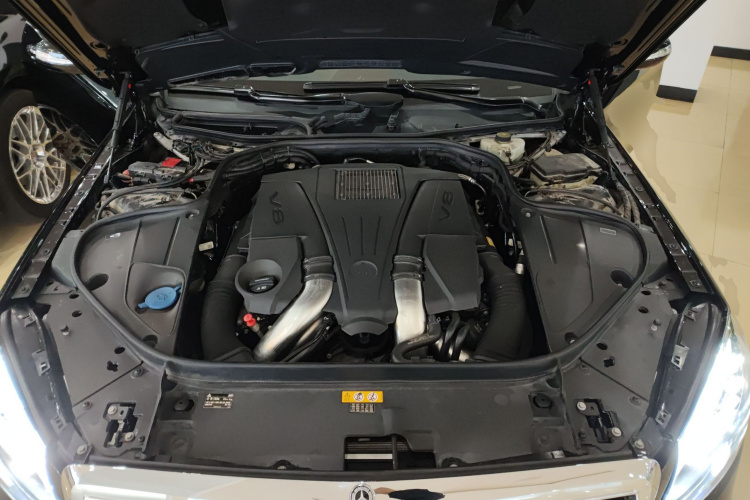 奔驰S级 2014款 S 500 L机舱底盘24