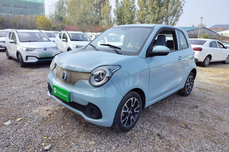 华晨新日i03 2021款 318km 31.45kWh车身外观6001