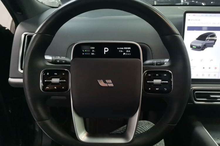 理想汽车 理想L9 2022款 Max中控内饰13