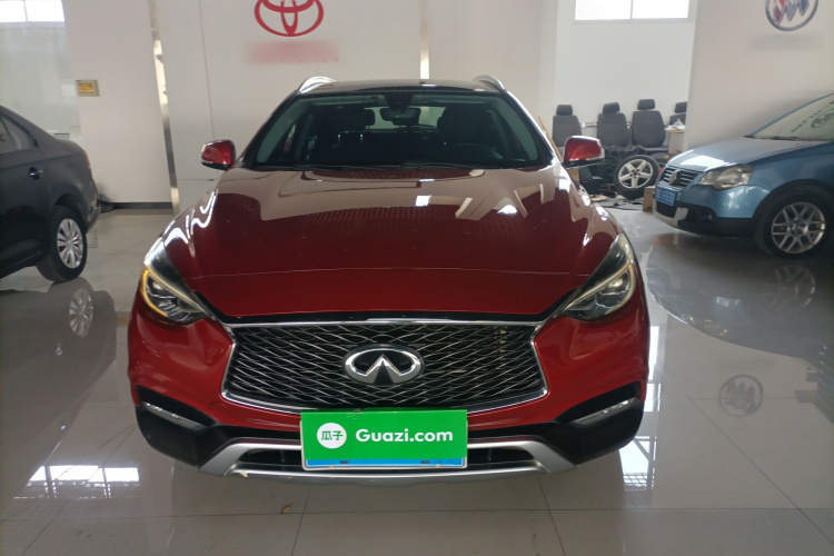 英菲尼迪QX30 2017款 1.6T 两驱运动版车身外观2