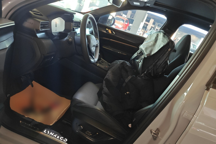 领克01 EM-P 2023款 1.5TD EM-P 晨曦版中控内饰19