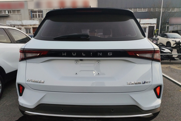 五菱汽车 五菱星辰 2022款 2.0L DHT电速款车身外观6