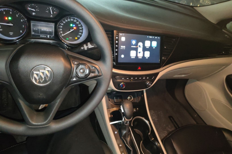 别克 威朗 2017款 三厢 15S 自动进取型中控内饰12