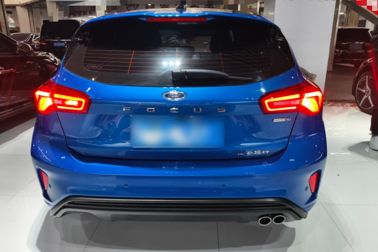 福特 福克斯 2021款 两厢 EcoBoost 180 自动ST Line车身外观6004