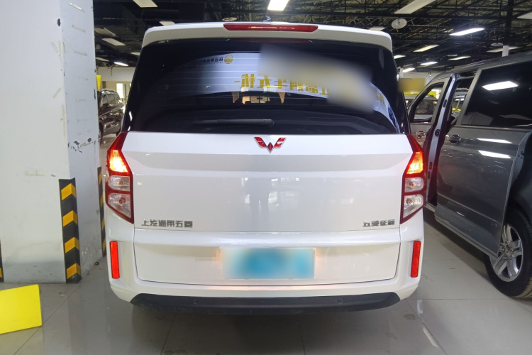 五菱汽车 五菱征程 2021款 1.5T 手动豪华型车身外观6004