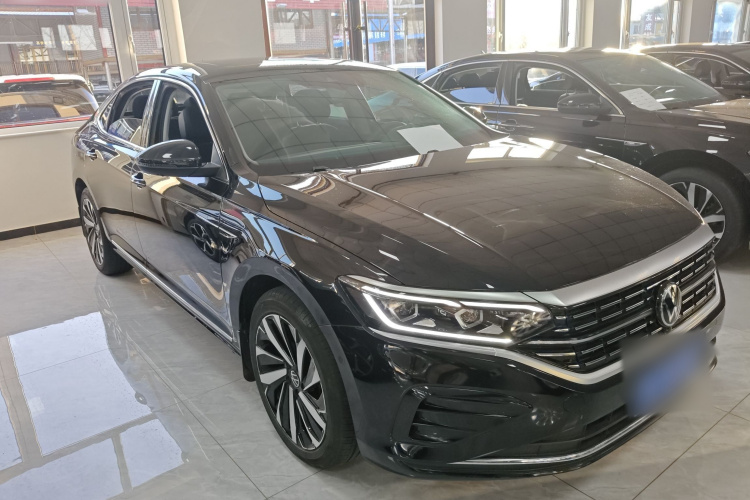 大众 帕萨特 2023款 改款 330TSI 豪华版车身外观3