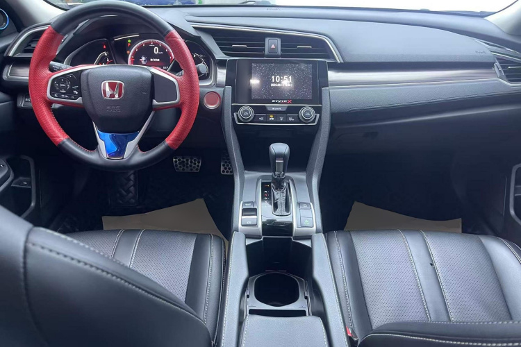 本田 思域 2019款 220TURBO CVT燃动版 国VI中控内饰12