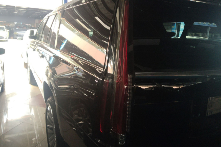 凯迪拉克 凯雷德ESCALADE 2017款 6.2L ESV铂金版加长型车身外观6003