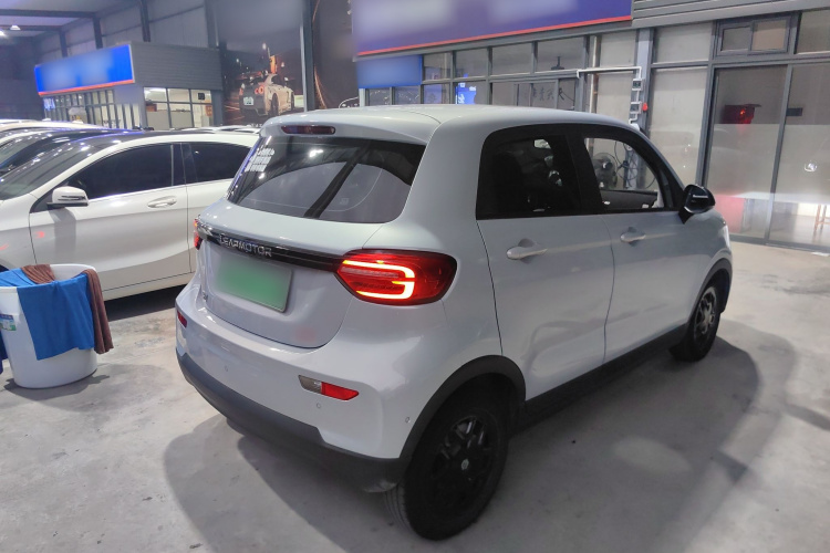 零跑汽车 零跑T03 2023款 403智享版车身外观6005