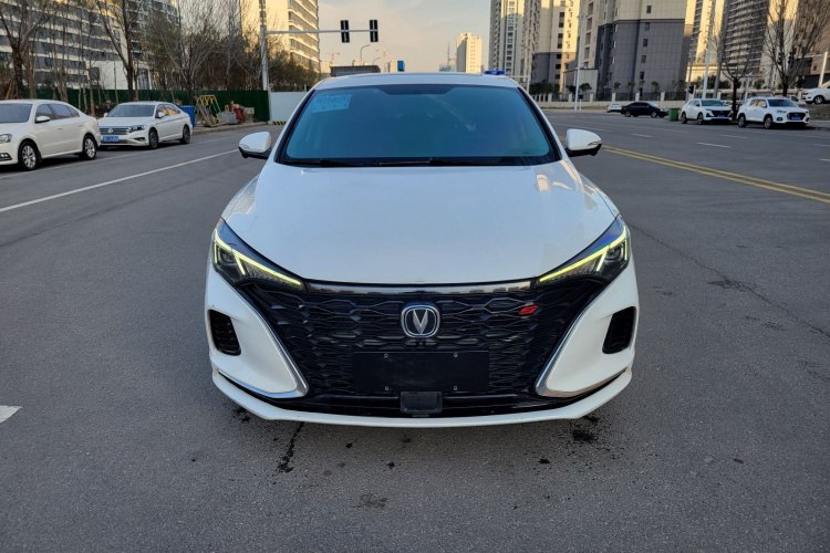 长安 逸动 2021款 PLUS 蓝鲸NE 1.4T GDI DCT尊贵型车身外观6005