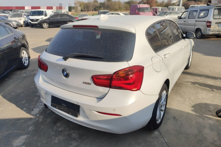 宝马1系(进口) 2016款 118i 领先型车身外观7