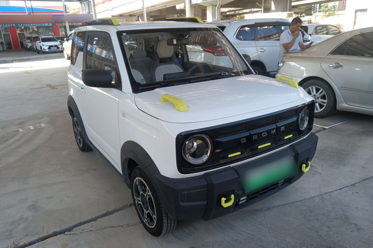 吉利银河 2025款 210km 熊猫骑士车身外观3