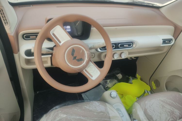 五菱汽车 宏光MINIEV 2024款 第三代 215km 青春版中控内饰12