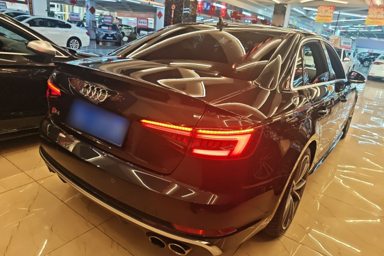 奥迪S4 2018款 S4 3.0TFSI车身外观7