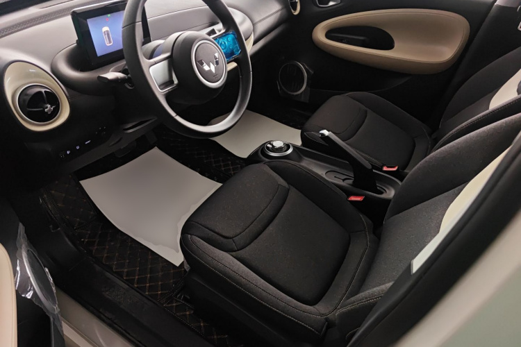 五菱汽车 五菱缤果 2024款 203km 轻享款中控内饰19