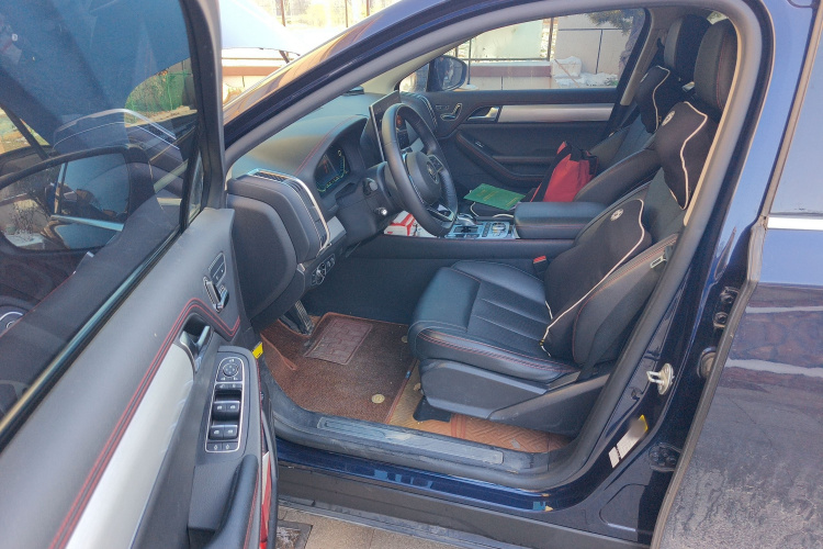 比亚迪 唐新能源 2019款 DM 2.0T 全时四驱智联创享型 7座 国VI中控内饰20