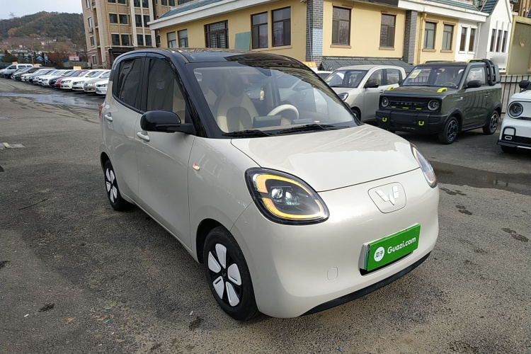 五菱汽车 宏光MINIEV 2025款 四门版 臻享+款车身外观3