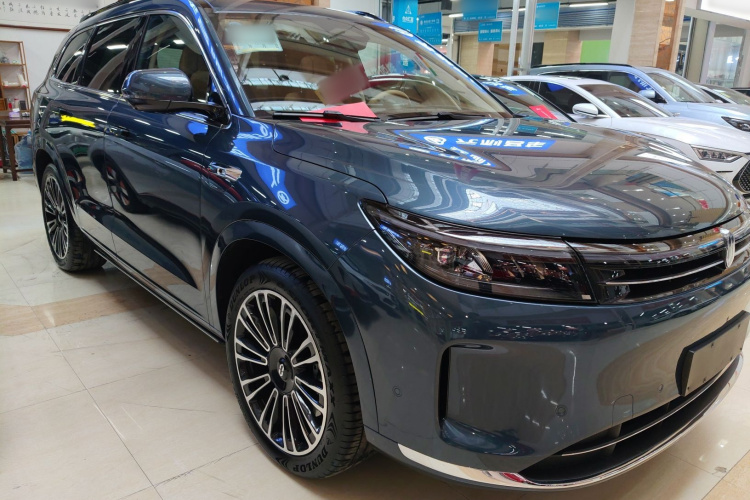 鸿蒙智行 问界M7 2024款 1.5T 智驾四驱Pro版 6座车身外观3