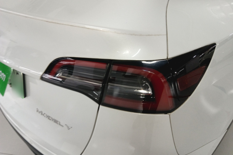 特斯拉 Model Y 2021款 长续航全轮驱动版车身外观6006